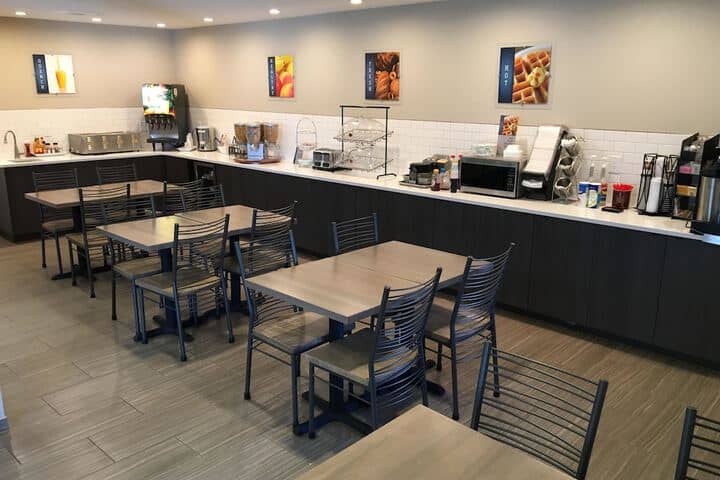 Breakfast area